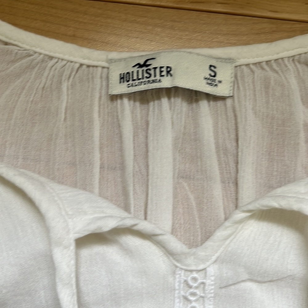 NWOT Hollister Long Sleeve White Blouse - Picture 3 of 6